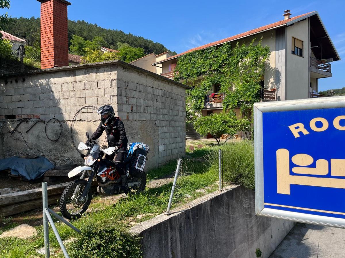 Rooms "Nada Zunic" Knin Bagian luar foto