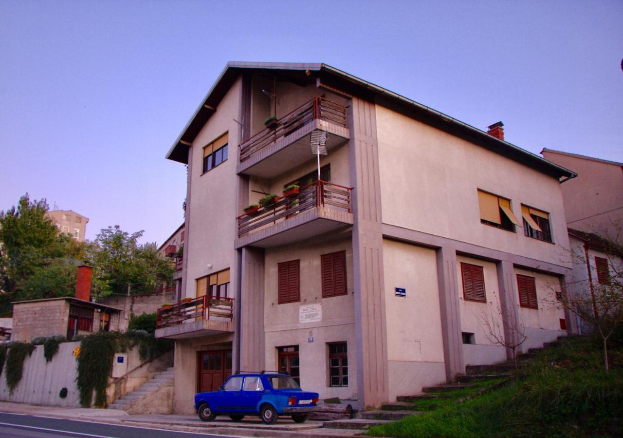 Rooms "Nada Zunic" Knin Bagian luar foto